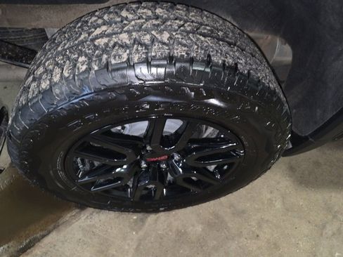 Used 2024 GMC Sierra 1500 Elevation w/ Preferred Package image 6