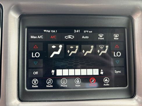 Used 2023 Dodge Challenger SXT RWD image 25