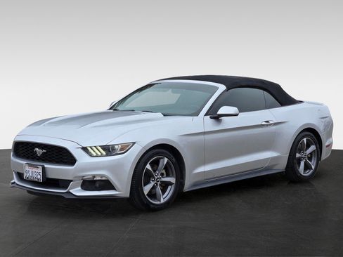 Used 2016 Ford Mustang V6 w/ Equipment Group 051A image 8