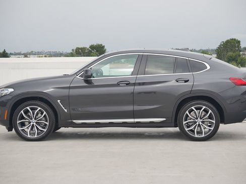 Used 2025 BMW X4 xDrive30i w/ Premium Package image 4