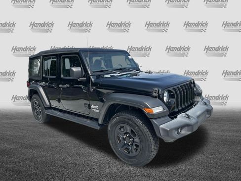 Used 2020 Jeep Wrangler Unlimited Sport AWD/4WD image 2