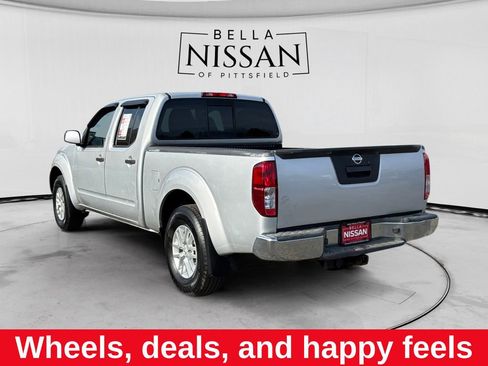 Used 2018 Nissan Frontier SV AWD/4WD image 3