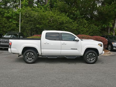 Certified 2023 Toyota Tacoma TRD Sport w/ Technology Package AWD/4WD image 5