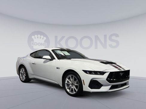 Used 2025 Ford Mustang GT Premium RWD image 10