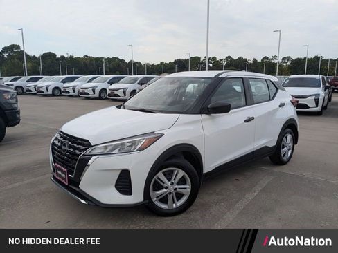 Used 2025 Nissan Kicks Play S FWD image 1