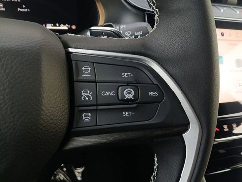 New 2026 Jeep Grand Cherokee L 2WD image 25