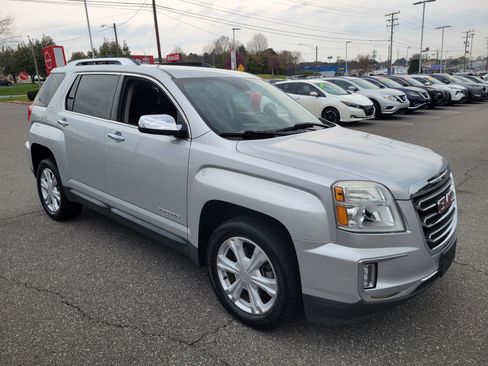Used 2016 GMC Terrain SLT image 3