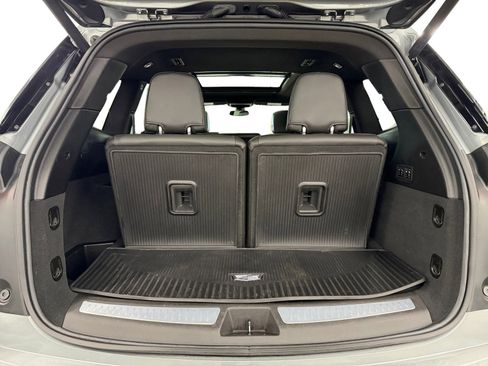Used 2023 Cadillac XT6 Premium Luxury image 28