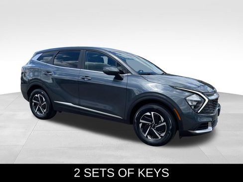 Used 2023 Kia Sportage LX AWD/4WD image 8