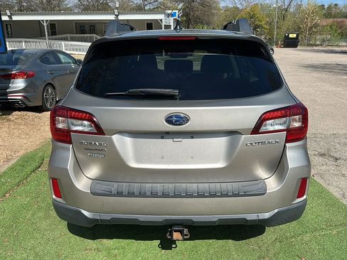 Used 2016 Subaru Outback 2.5i Limited image 7