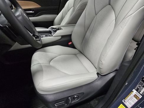 New 2026 Toyota Grand Highlander Platinum image 24
