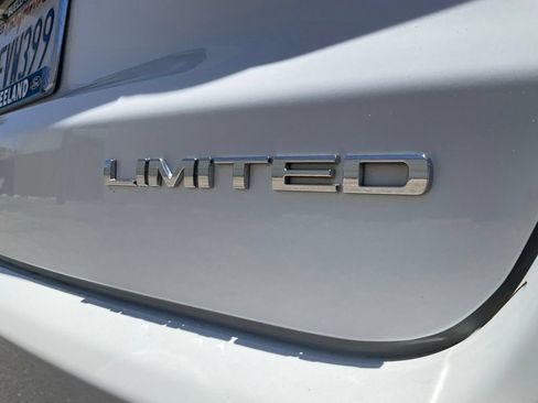 Used 2022 Jeep Compass Limited AWD/4WD image 19