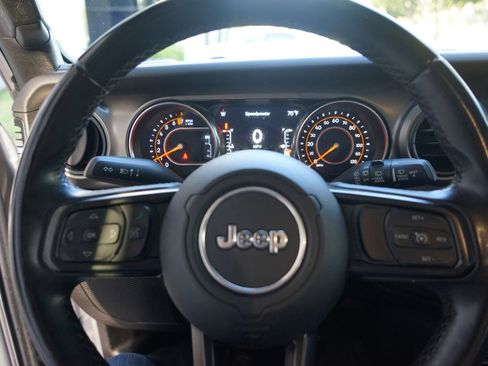 Used 2019 Jeep Wrangler Unlimited Sport AWD/4WD image 5