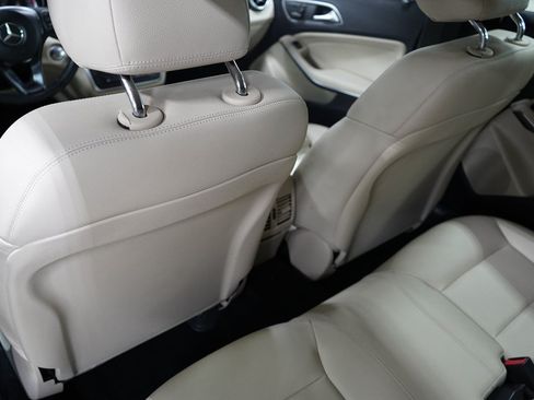 Used 2017 Mercedes-Benz GLA 250 image 15