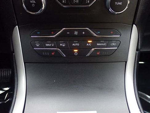 Used 2019 Ford Edge SEL w/ Equipment Group 201A FWD image 20