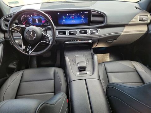 Used 2024 Mercedes-Benz GLS 450 4MATIC image 16