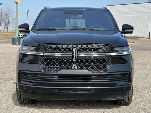 Used 2025 Lincoln Navigator Reserve w/ Jet Appearance Package image 49