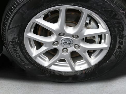Used 2024 Chrysler Pacifica Touring-L FWD image 22