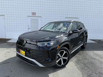 New 2025 Volkswagen Tiguan SE