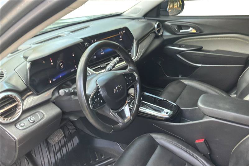 Used 2025 Chevrolet Trax ACTIV w/ Driver Confidence Package FWD image 10