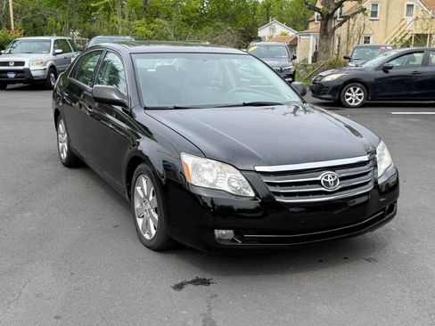 Used 2007 Toyota Avalon XLS FWD image 2
