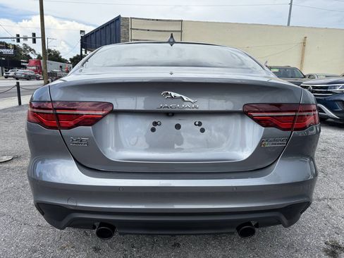 Used 2020 Jaguar XE S RWD image 5