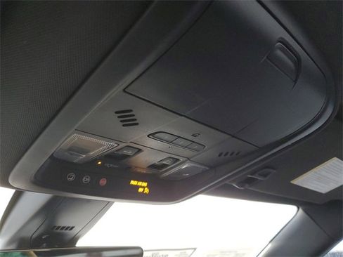 Used 2020 Chevrolet Blazer RS image 18