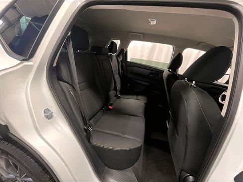 Certified 2024 Nissan Rogue S AWD/4WD image 16