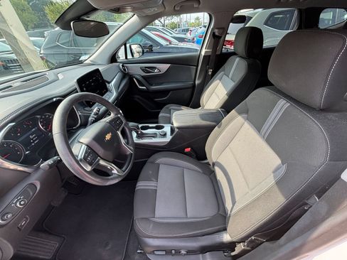 Used 2025 Chevrolet Blazer LT FWD image 28