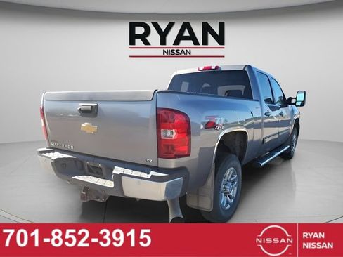 Used 2014 Chevrolet Silverado 2500 LTZ AWD/4WD image 6