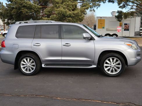 Used 2010 Lexus LX 570 4WD image 3