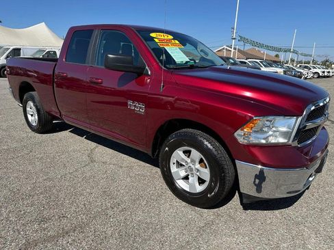 Used 2019 RAM 1500 Classic SLT image 3