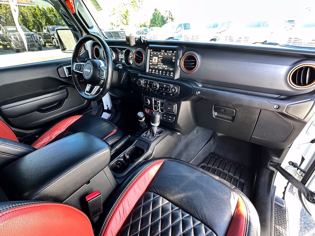 Used 2023 Jeep Gladiator Mojave w/ LED Lighting Group AWD/4WD image 12