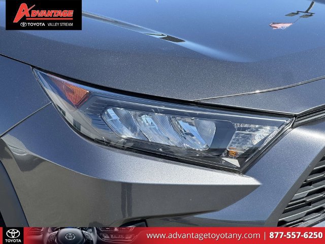 Certified 2022 Toyota RAV4 LE AWD/4WD image 13