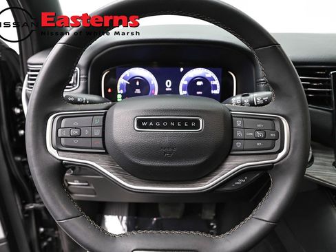Used 2024 Jeep Wagoneer Series II AWD/4WD image 10