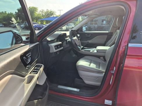 Used 2021 Lincoln Aviator 2WD w/ Elements Package image 11