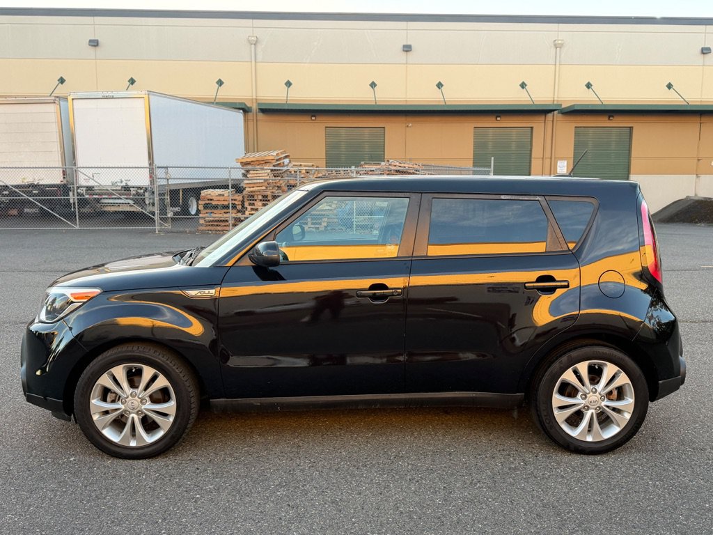Used 2015 Kia Soul + FWD image 7