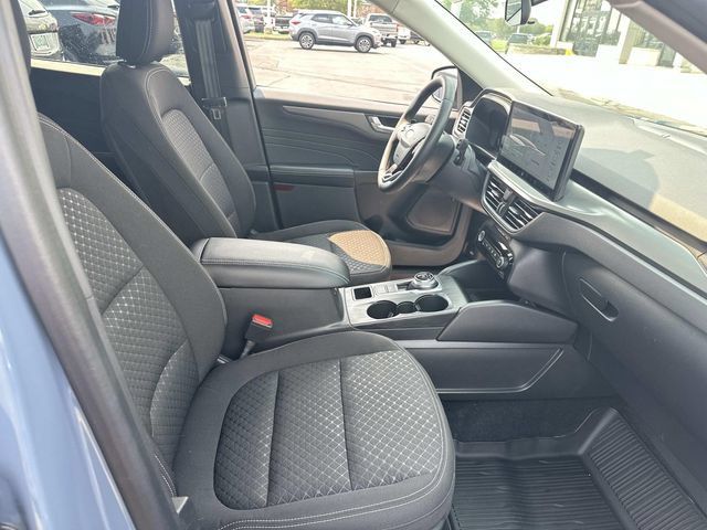 Used 2024 Ford Escape Active w/ Tech Pack #2 AWD/4WD image 27