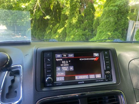 Used 2017 Dodge Grand Caravan GT FWD image 13