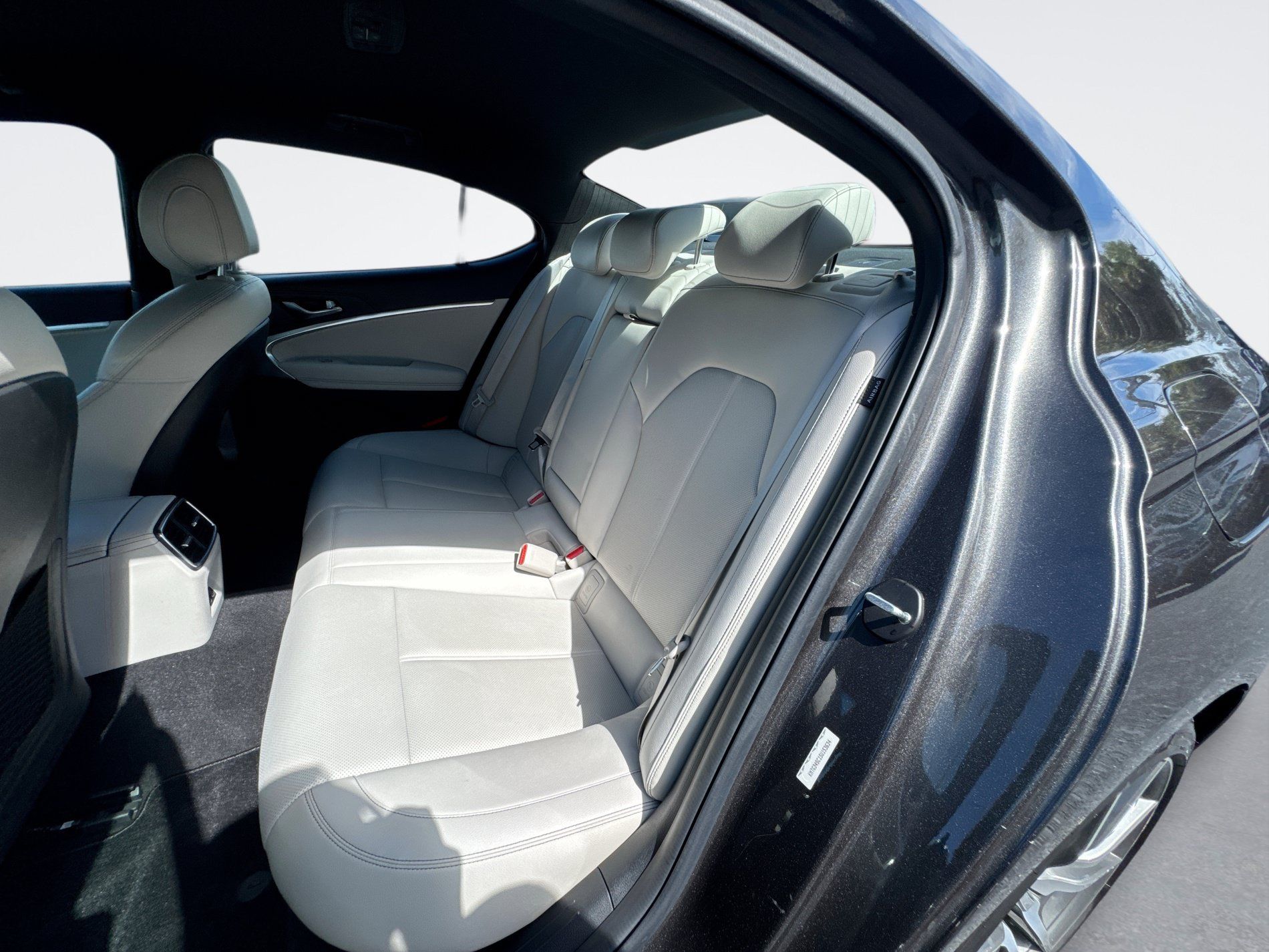 Used 2025 Genesis G70 2.5T AWD/4WD image 14