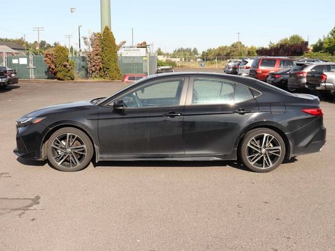 Used 2025 Toyota Camry XSE w/ Premium Plus Package AWD/4WD image 8