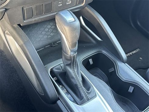 Used 2024 Nissan Frontier SV image 13