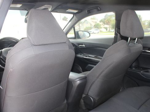Used 2018 Toyota C-HR XLE FWD image 35
