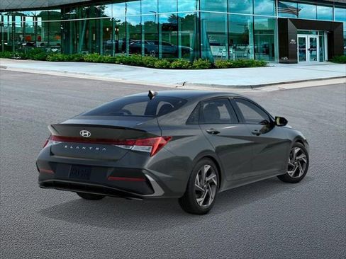 New 2026 Hyundai Elantra SEL Sport Premium image 4