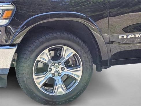 Used 2022 RAM 1500 Laramie AWD/4WD image 14