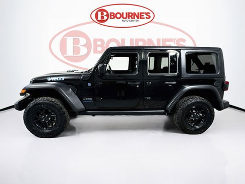 Used 2024 Jeep Wrangler Unlimited image 7