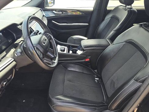 Used 2023 Jeep Grand Cherokee L Laredo AWD/4WD image 4
