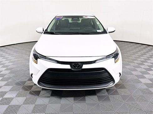 Certified 2025 Toyota Corolla LE image 2