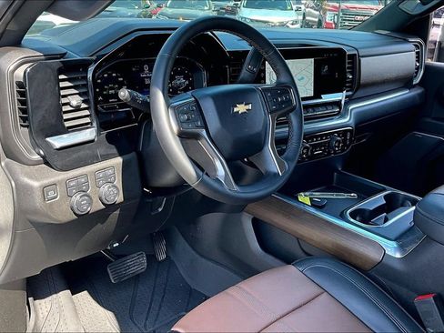Used 2024 Chevrolet Silverado 2500 High Country AWD/4WD image 5
