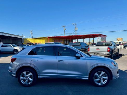 Used 2019 Audi Q3 2.0T Premium image 12
